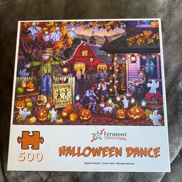 Halloween 500 piece jigsaw puzzle. Gently used. - Picture 1 of 4